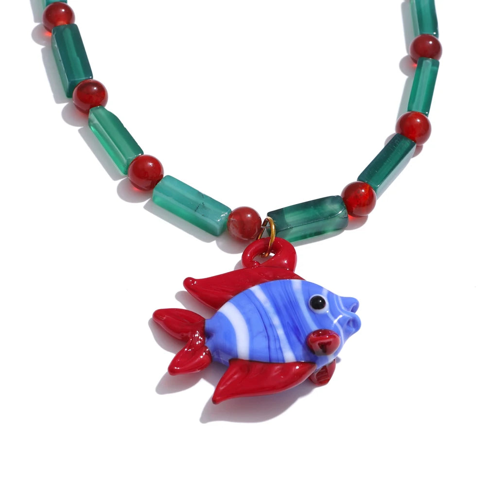 Collar de piedra natural León