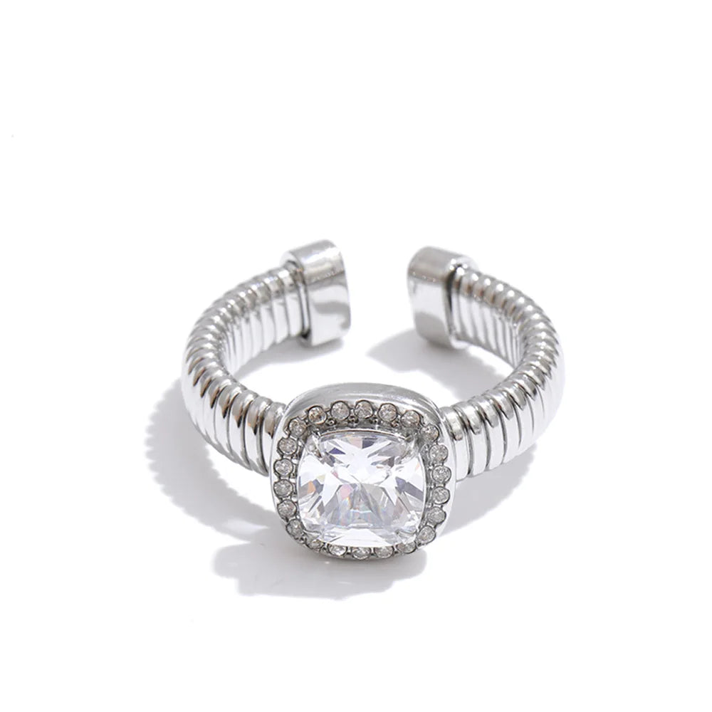 Anillo Pau ajustable chapado en oro PVD de 18 quilates