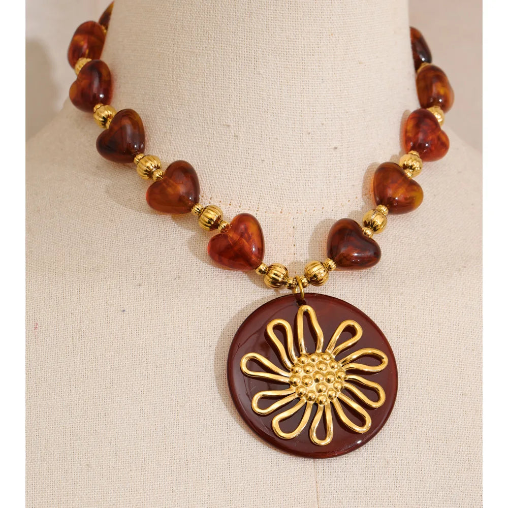 Collar Oli redondo hecho a mano 2026