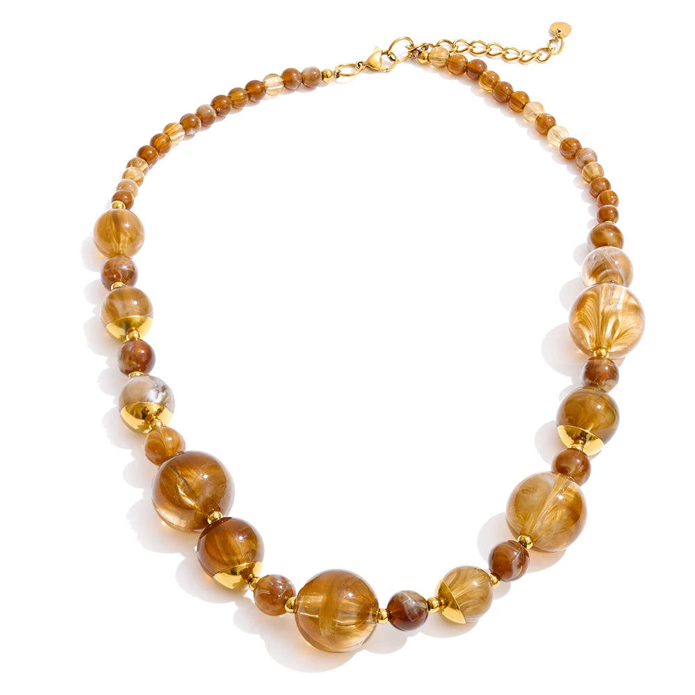 Collar Amanda artesanal de resina y perlas