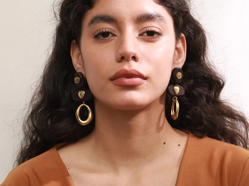 Pendientes Mónica largos de acero inoxidable y madera