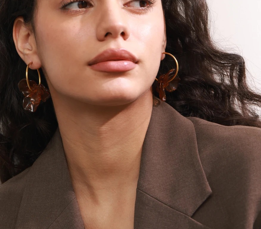 Pendientes Lis de aro de resina con diseño exclusivo