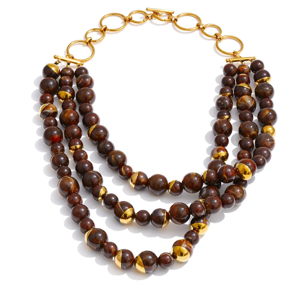 Collar artesanal con cuentas en capas