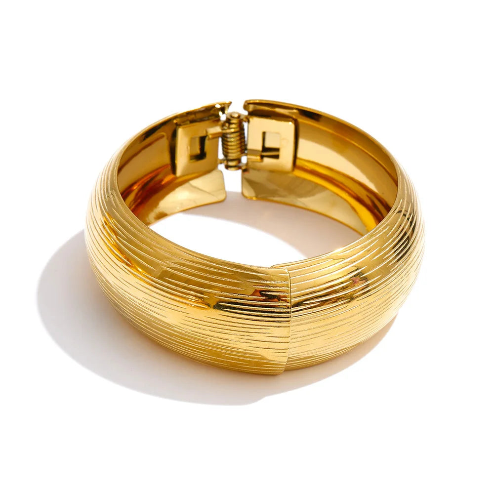 Pulsera de acero inoxidable con diseño de martillo