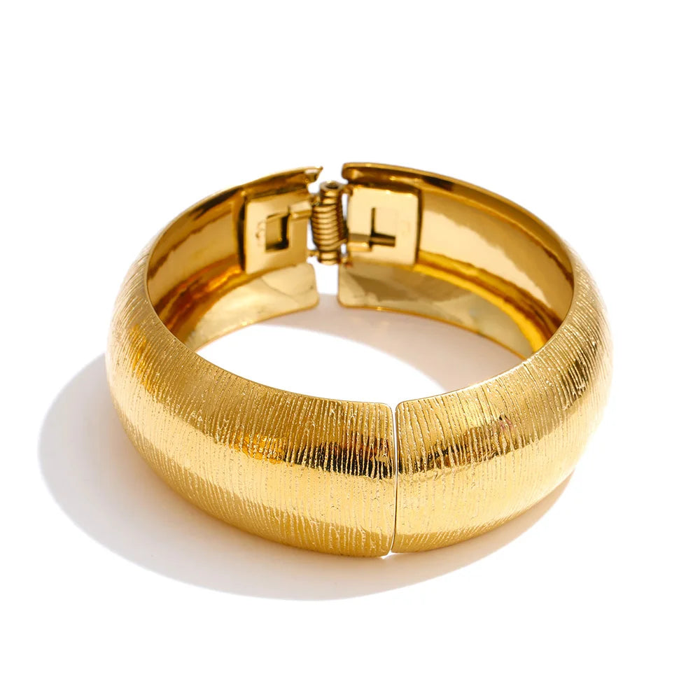 Pulsera de acero inoxidable con diseño de martillo