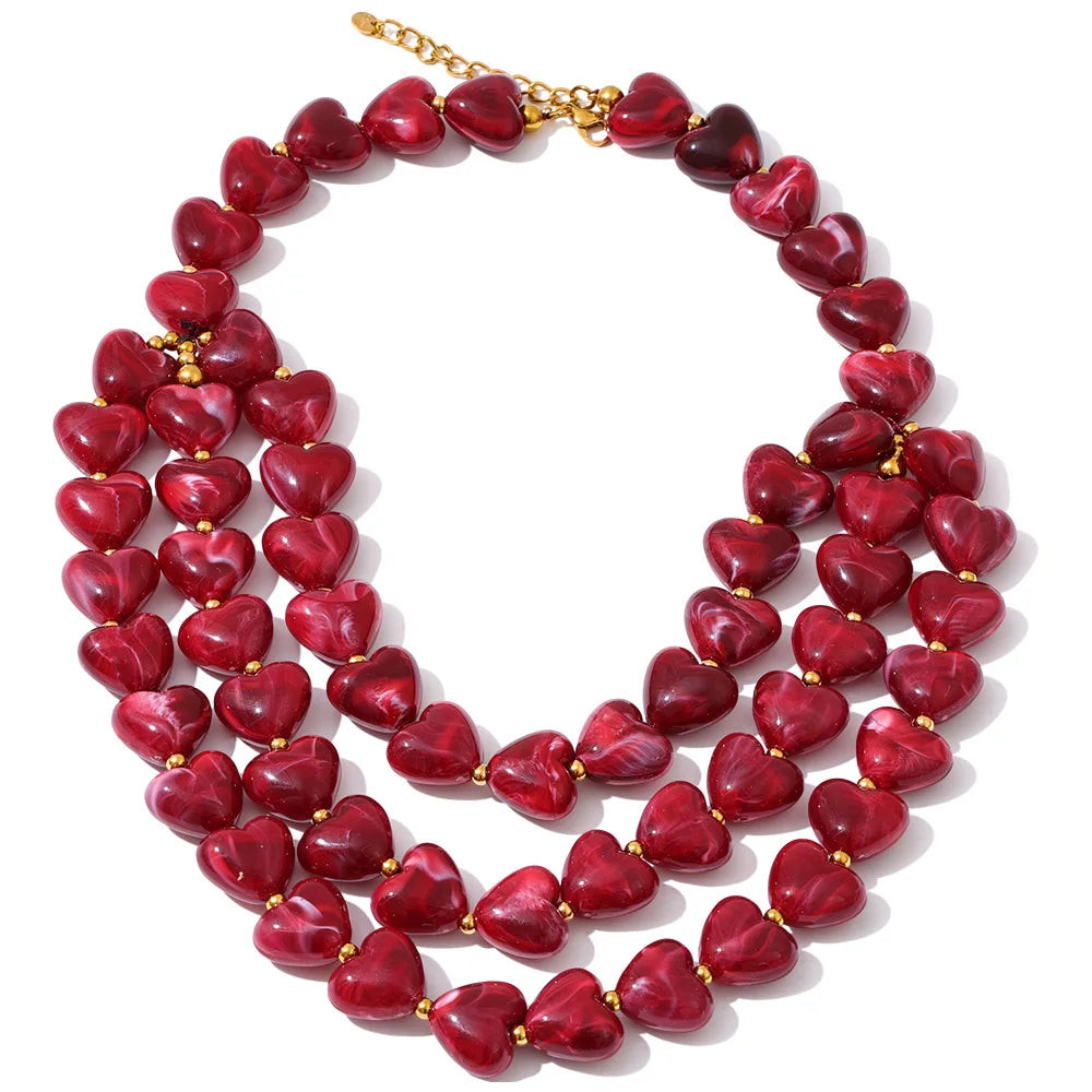 Collar en 3 colores de corazón acrílico hecho a mano