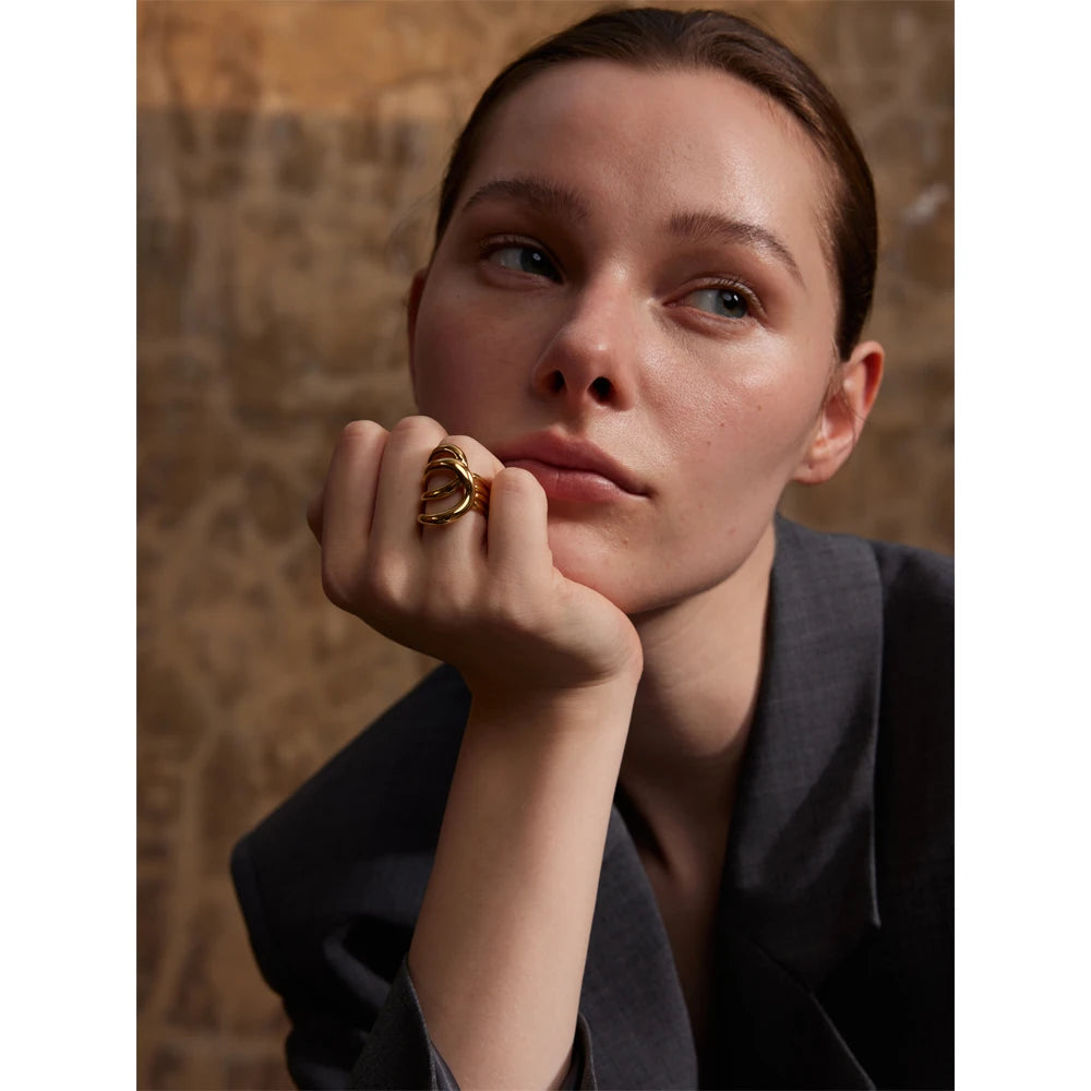 Anillo Agarte de acero inoxidable con diseño único