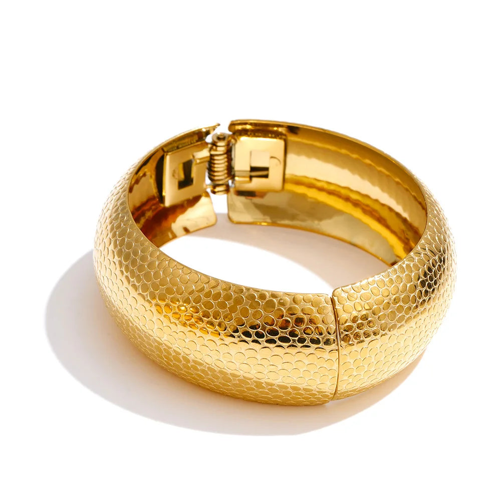 Pulsera de acero inoxidable con diseño de martillo