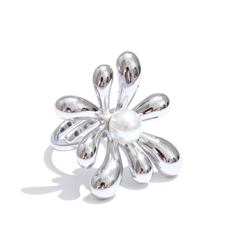 Anillo elegante y único de acero inoxidable con perlas