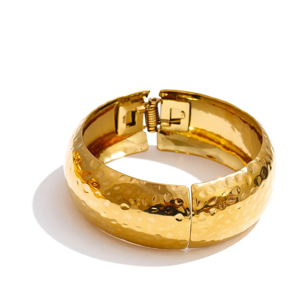 Pulsera de acero inoxidable con diseño de martillo