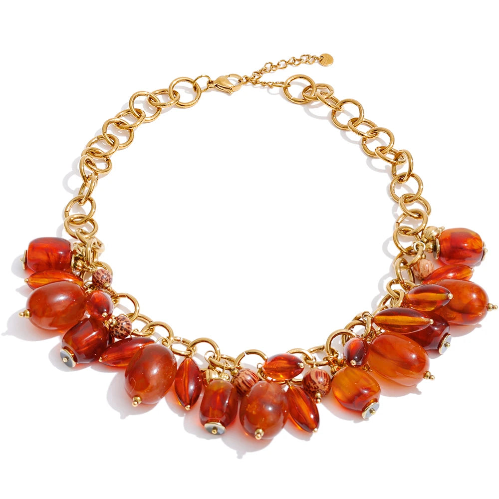 Collar Bellota de resina hecho a mano