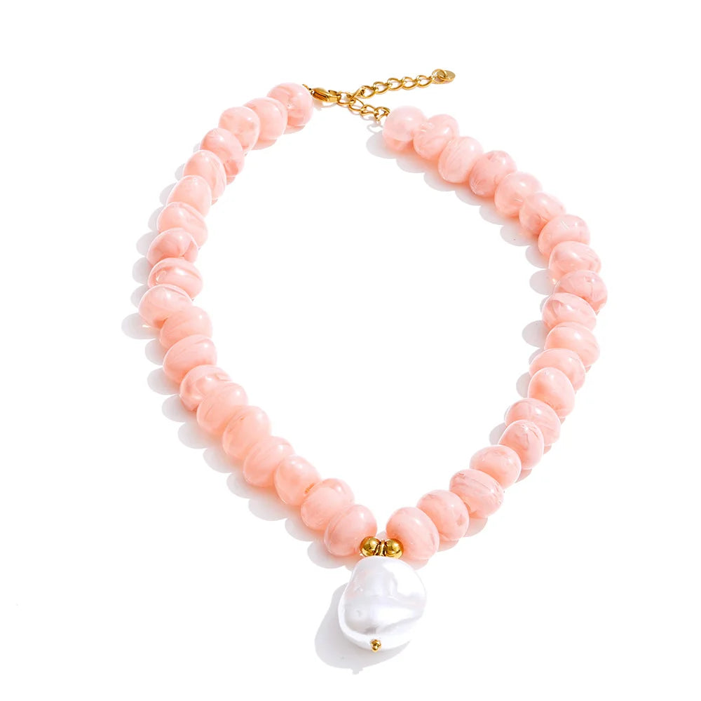 Collar Kevy hecho a mano multicolor de resina 5 colores