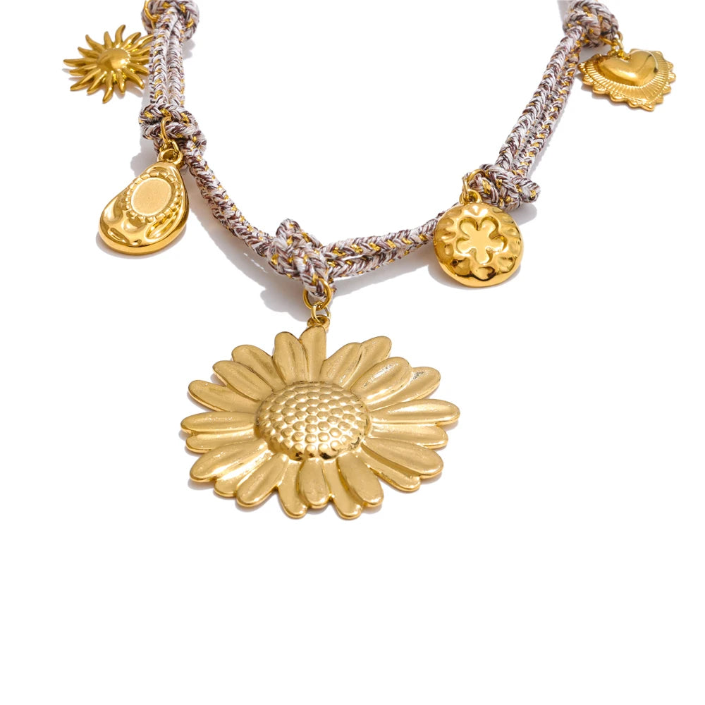 Collar con colgante de flor de girasol trenzada
