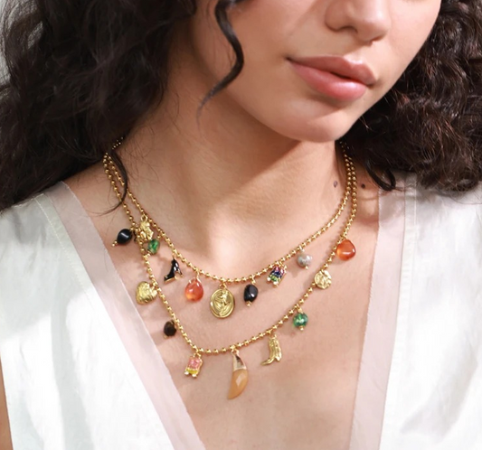 Collar Moris de resina acrílica