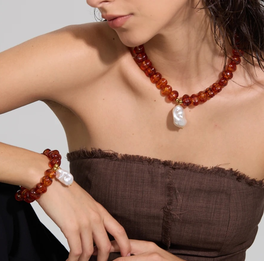 Pulsera Kevy hecho a mano 5 colores de resina